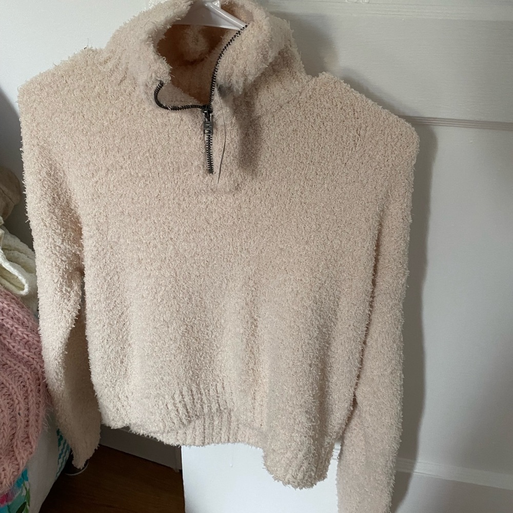 Hollister NWT super soft half zip cropped sweater turtleneck  - Cream Sz Sm